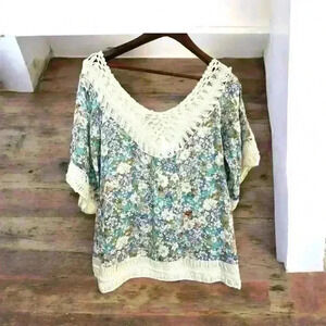 Kamana Floral Tunic Top with Crochet Neckline, cuffs, and Hemline Size L